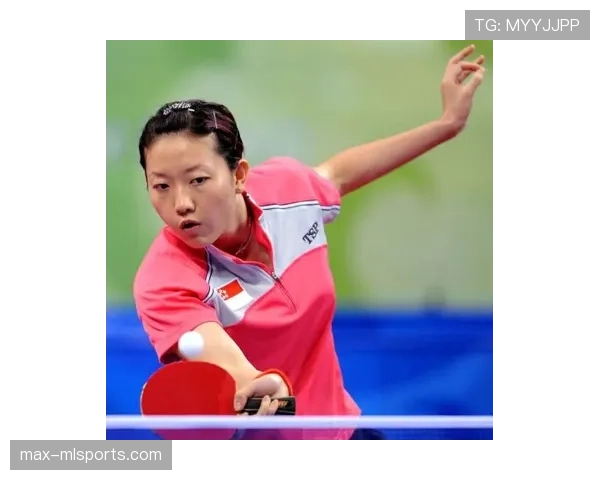 王励勤赛场跟冰山似的冷静，生活照却透着那种豪门日常，看着就像隔着层玻璃